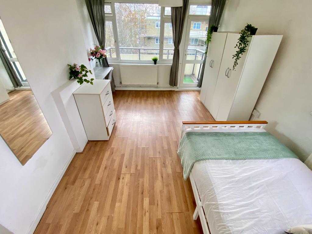 269 Highbury New Park — Room 3